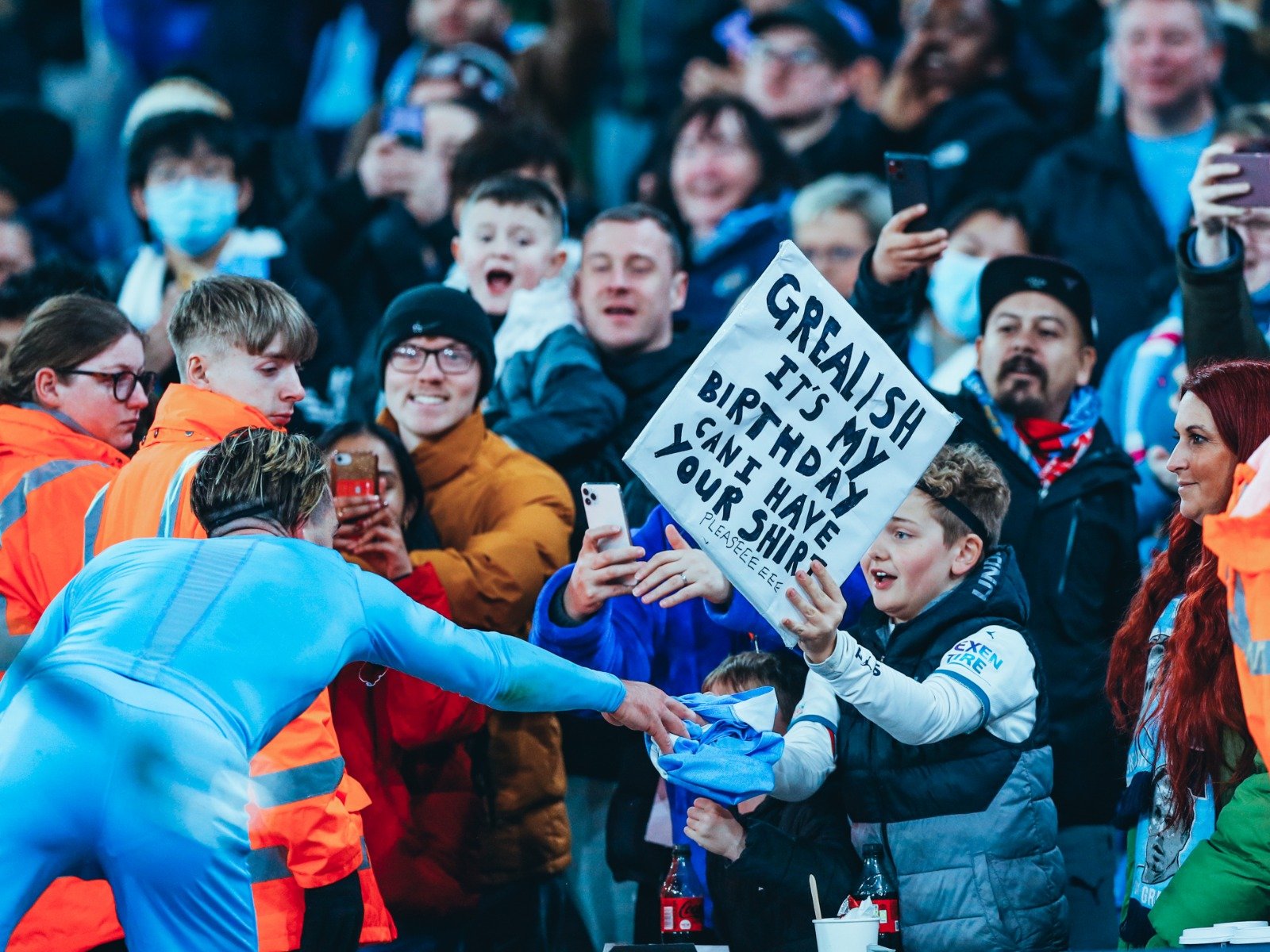 更加尊重他 更加尊重他